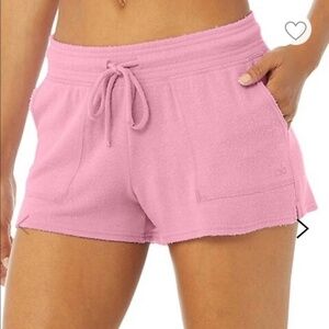 Alo Yoga Daze Shorts – Parisian Pink – Size Medium
